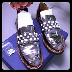 🔵 STUART WEITZMAN 🔵LIMITED EDITION PEWTER MOCCASIN LOAFERS